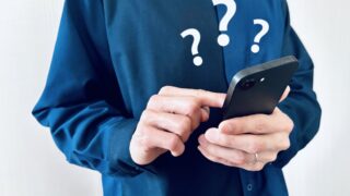 とりあえず会社を作るか考える男性