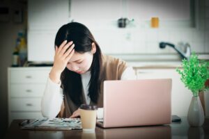 税金が高すぎると感じているフリーランス女性